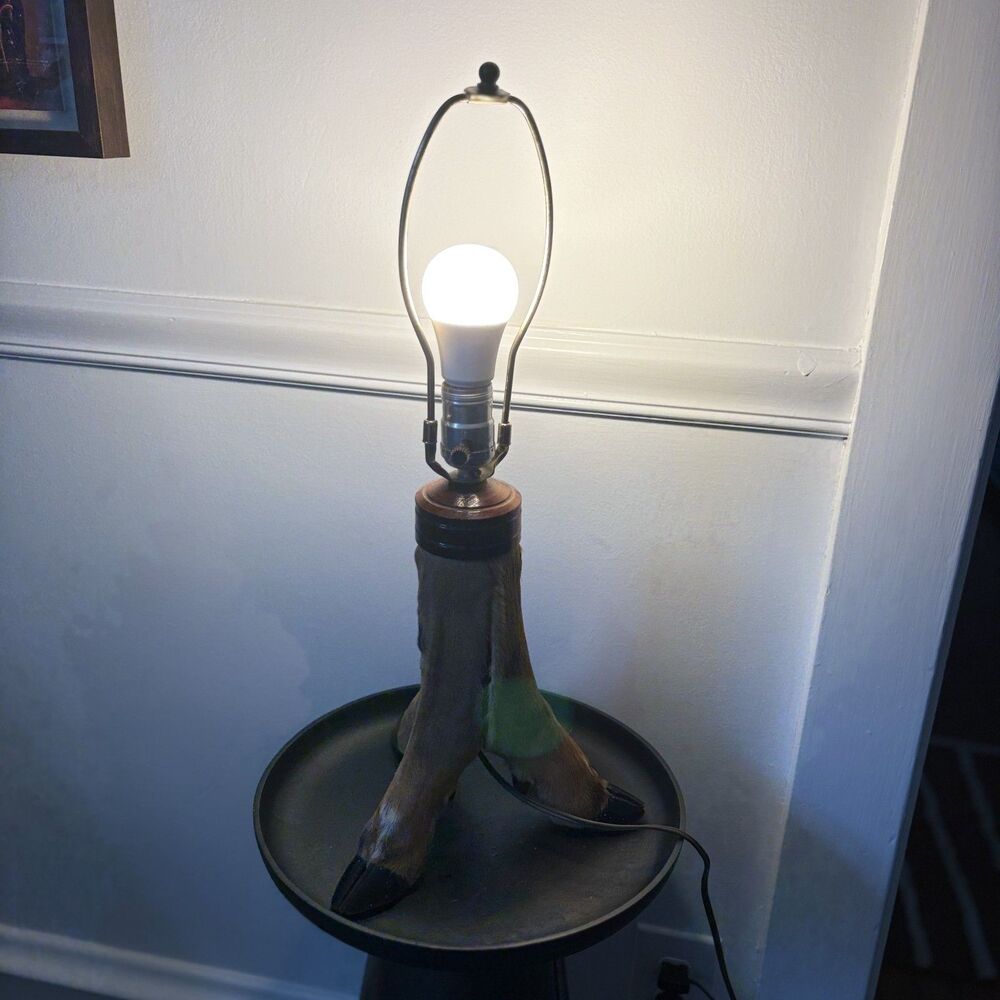 Vintage Taxidermy Deer Hoof Lamp 3 Leg Tripod Base Rustic Cabin Lodge Decor Work - Picture 2 of 13